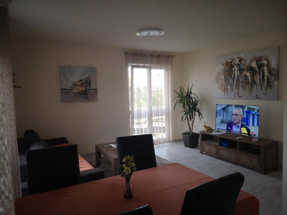 Apartman Petrovic City Center Trogir Bagian luar foto
