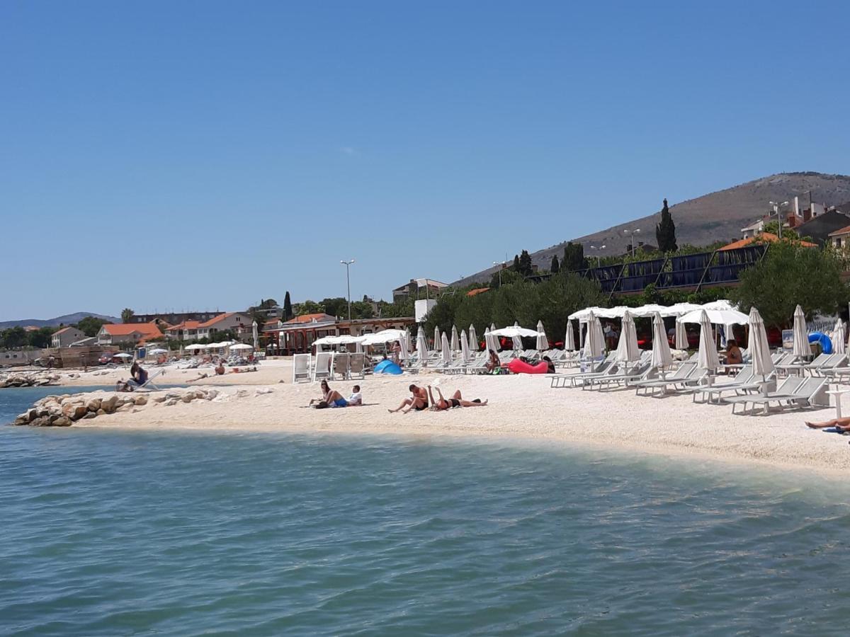 Apartman Petrovic City Center Trogir Bagian luar foto