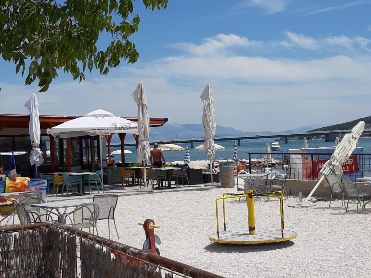 Apartman Petrovic City Center Trogir Bagian luar foto